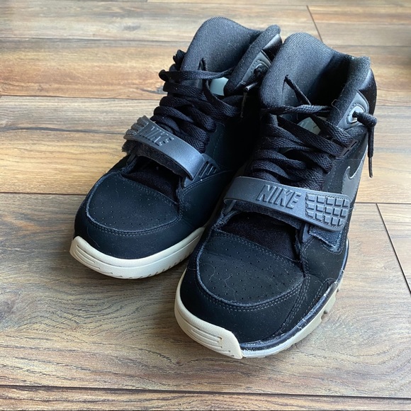 {preloved} Men’s Black Nike High Top Sneakers - Picture 2 of 12